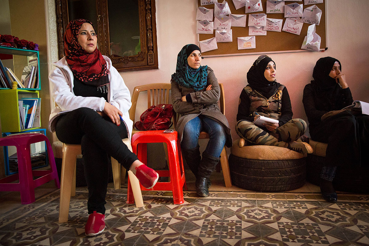 Sirijske žene izbeglice uzimaju život u svoje ruke u muškom svetu